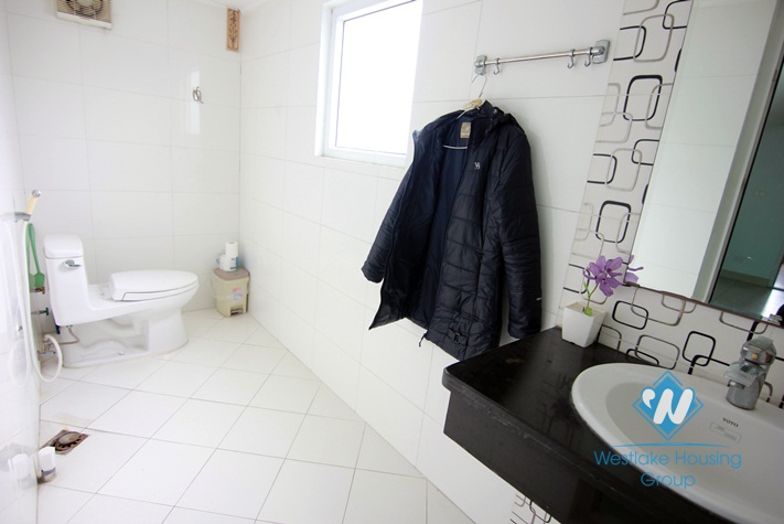 Beautiful House-office for rent in Tay Ho area, Ha Noi city 